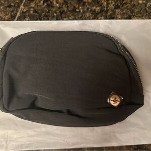 New! Halará Black Belt Bag / Cross Body Bag